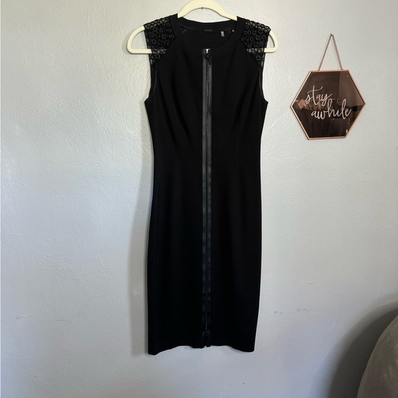 Eilie Tahari Black ZIp front Midi with Mesh Grommet Shoulders Size 2 - Picture 3 of 9